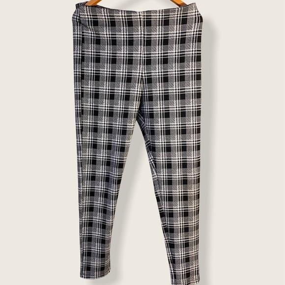 Chic plaided pants - Picture 2 of 3